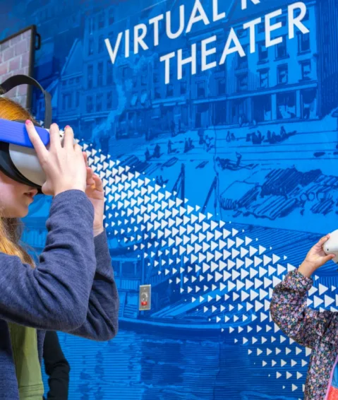 Environmental graphics in the Gateway Arch Virtual Reality Theater