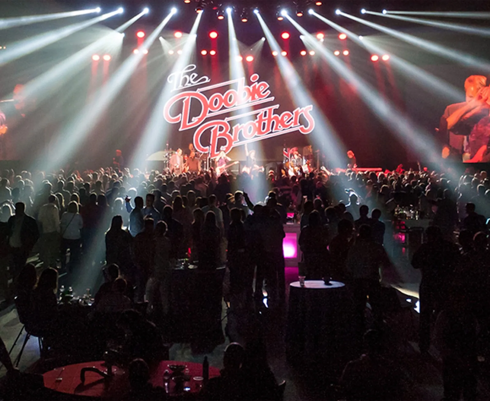 Contemporary Productions stage and crowd at a Doobie Brothers concert